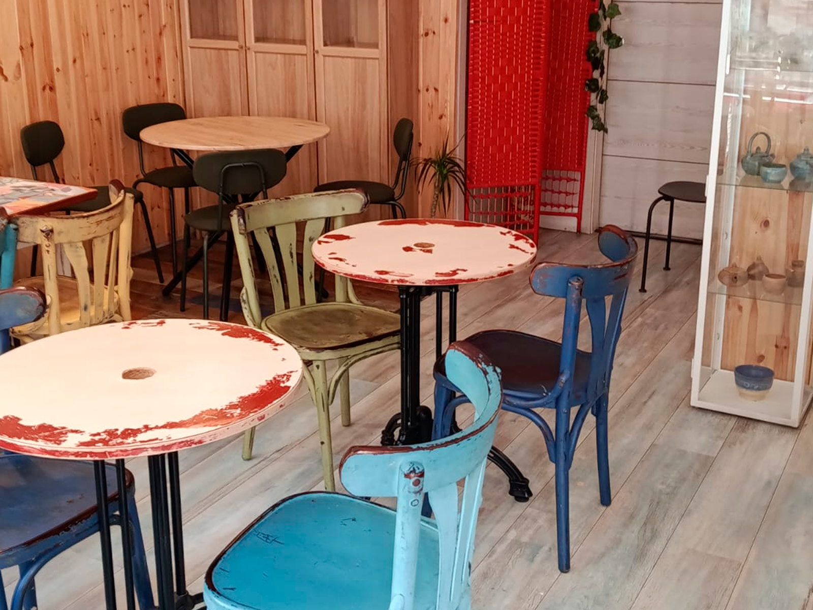 Interior de La Tostadora en Cádiz